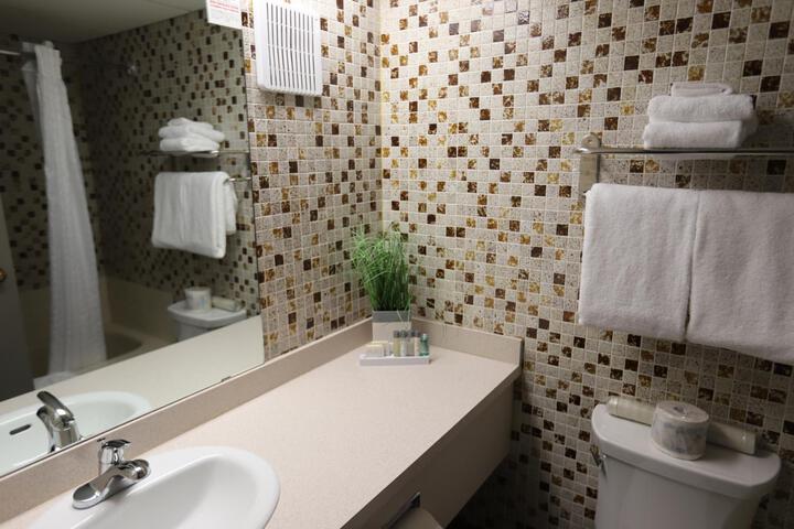 Room 14 of 60