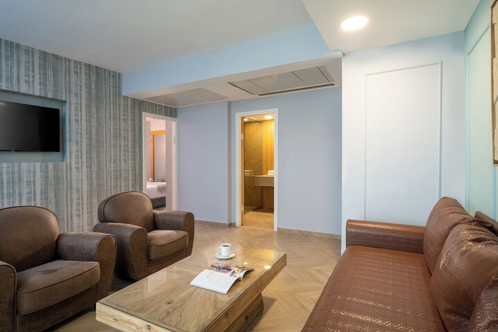 Room 51 of 108