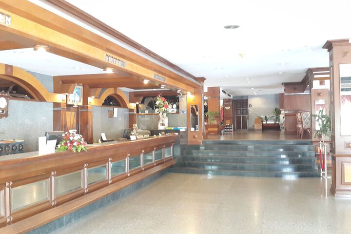 Hotel Lobby