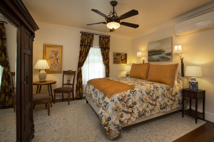 Room 11 of 52
