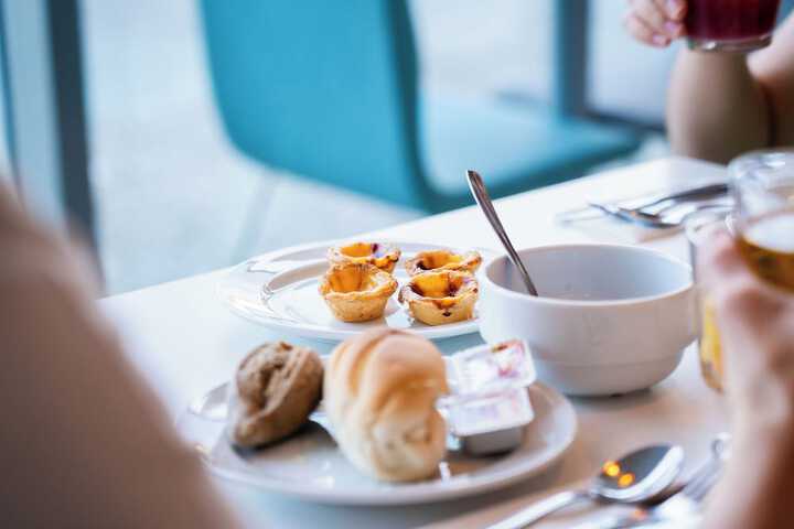 Breakfast/Coffee Service 20 of 26