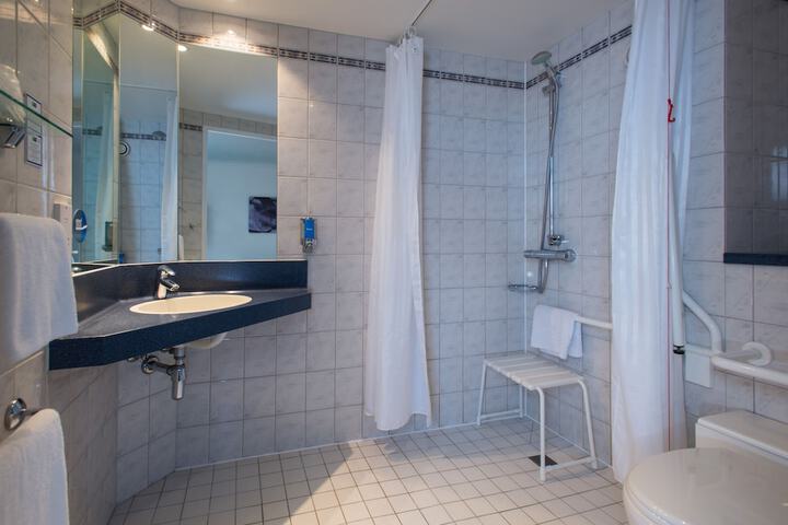 Room 20 of 44
