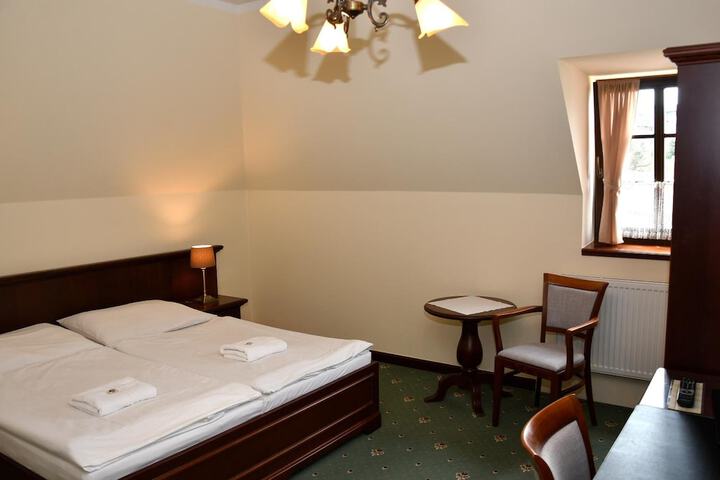 Room 16 of 59