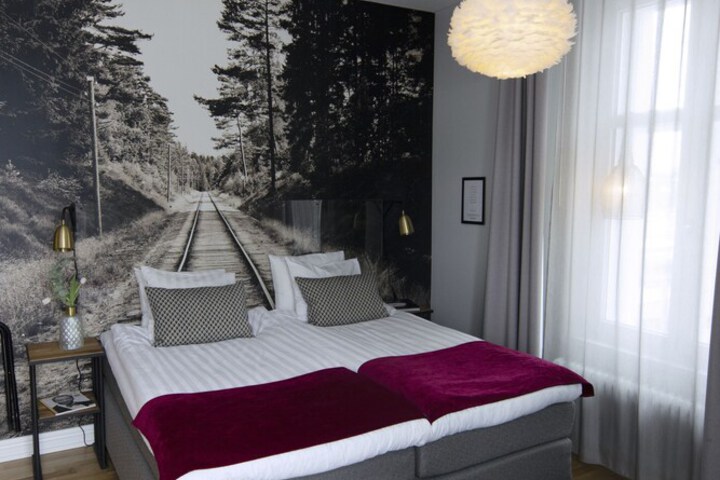 Room 14 of 48