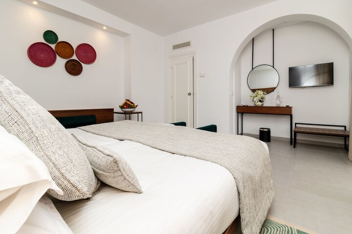 Room 15 of 57