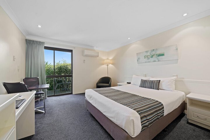 Room 43 of 90
