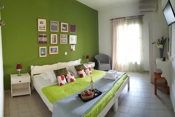 Room 3 of 31