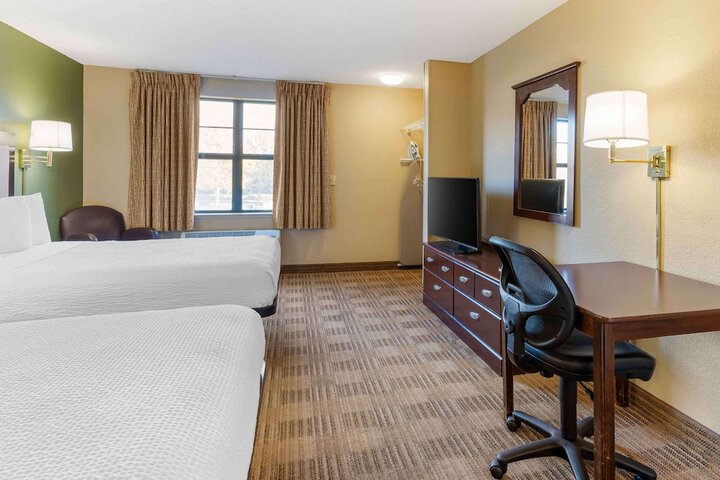 Studio 2 Double Beds (2 of 5)