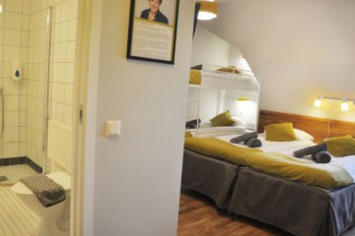 Room 36 of 138