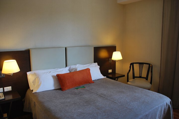 Room 6 of 49