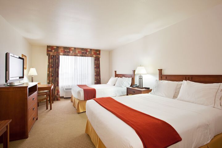 Room 14 of 28