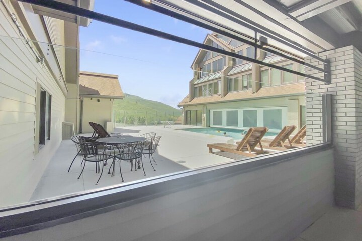 Terrace/Patio 9 of 35