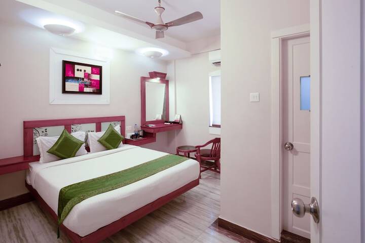 Room 10 of 48