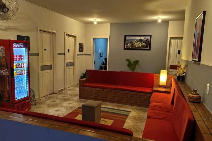 Room 7 of 8