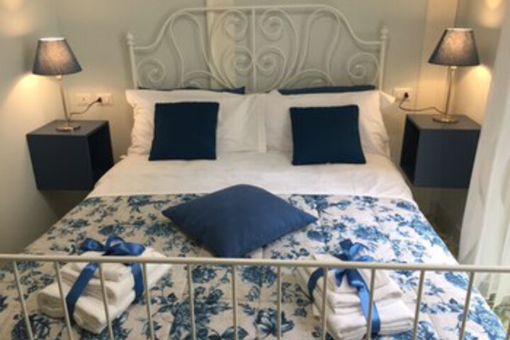 Room 37 of 48