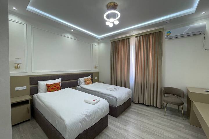 Room 17 of 30