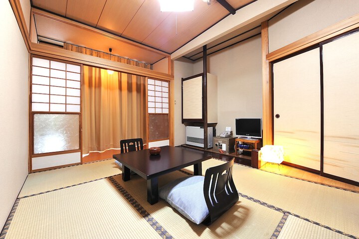 Room 7 of 42