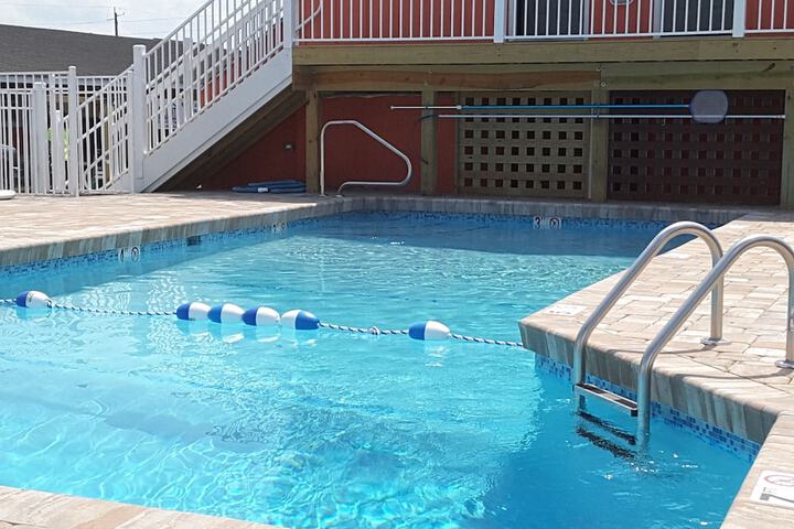 Pool 71 of 77
