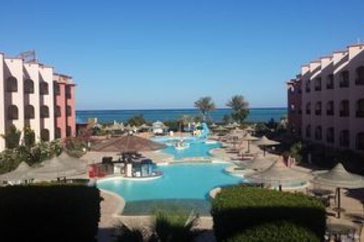 Pool 40 of 66