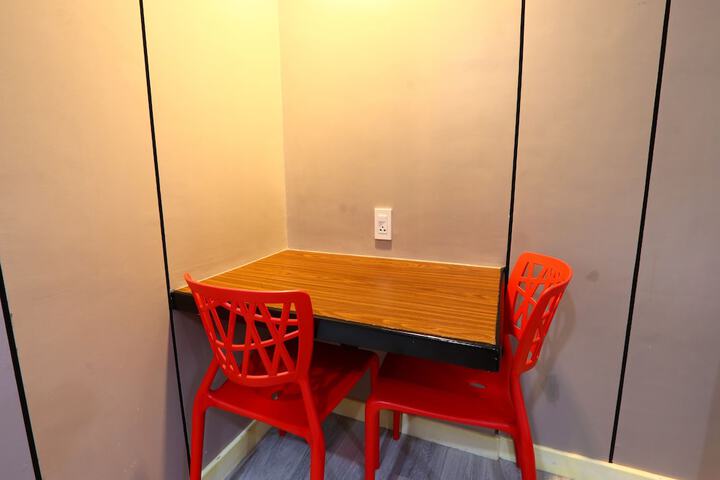 Room 12 of 24