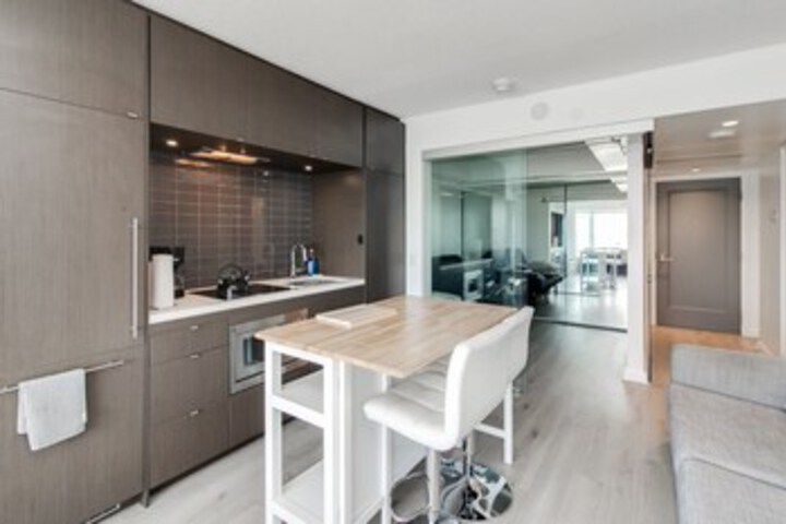 Exterior of Execstay - Luxury Yorkville Suites