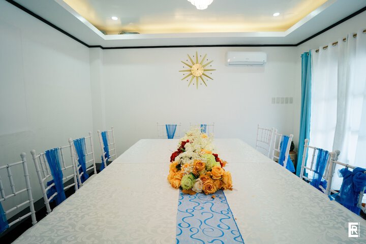 Dining 118 of 188