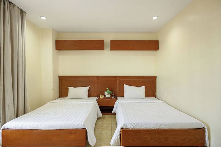 Room 12 of 42