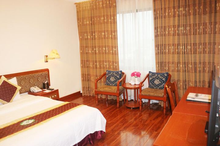 Room 15 of 38