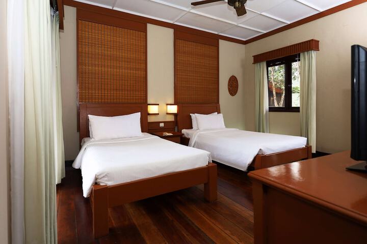 Room 8 of 46