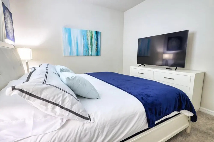 Room 4 of 19