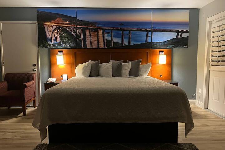 Room 9 of 65