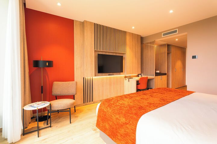 Room 18 of 79