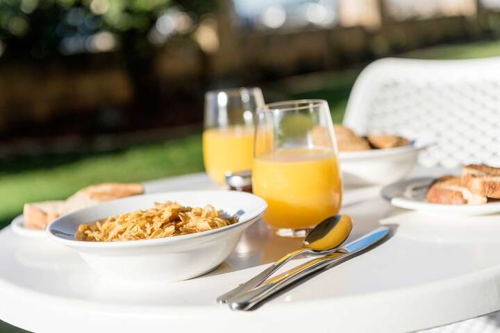 Breakfast/Coffee Service 48 of 59