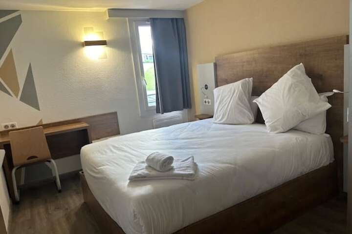 Room 14 of 49
