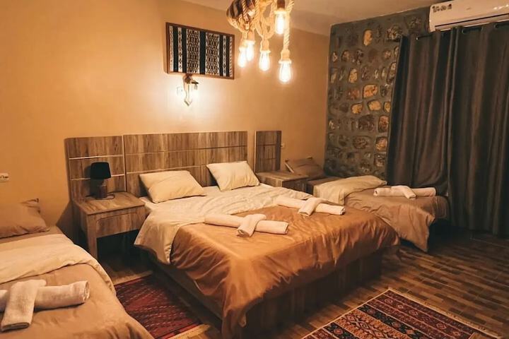 Room 10 of 20