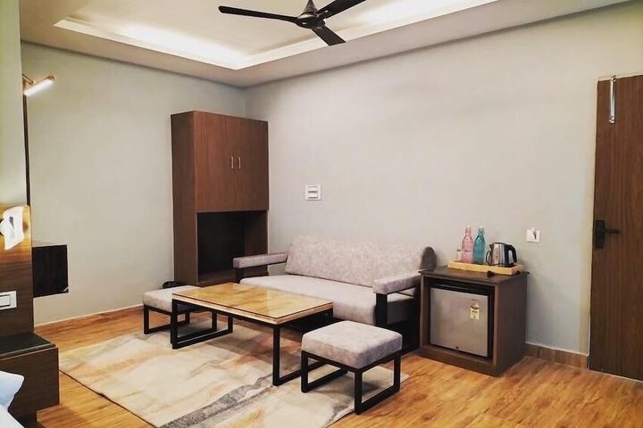 Room 7 of 17