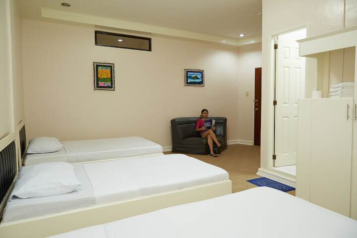 Room 8 of 38
