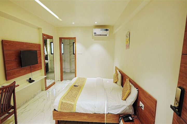 Room 15 of 43