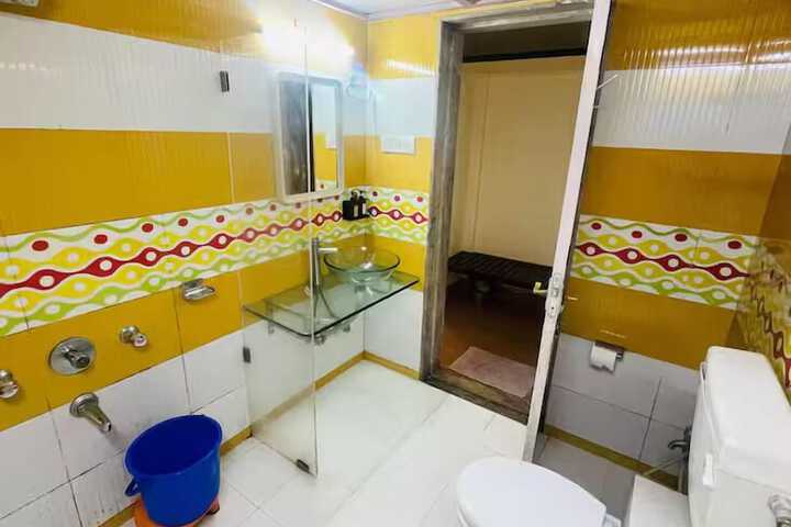 Clean Restrooms