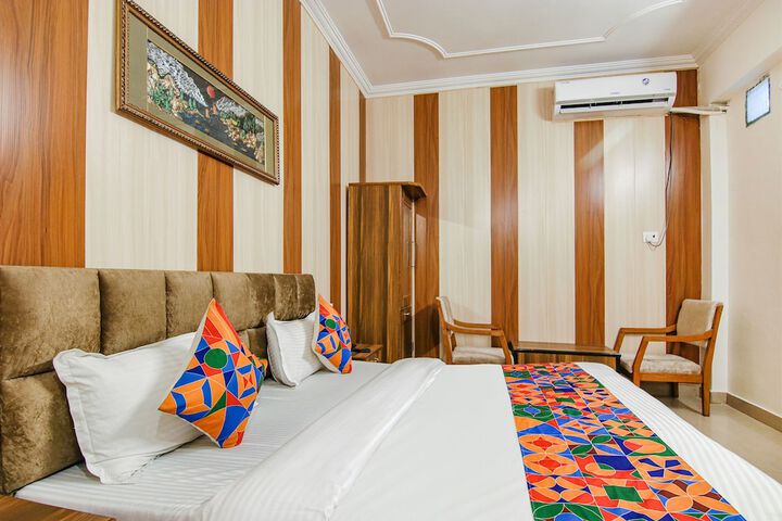 Room 8 of 36