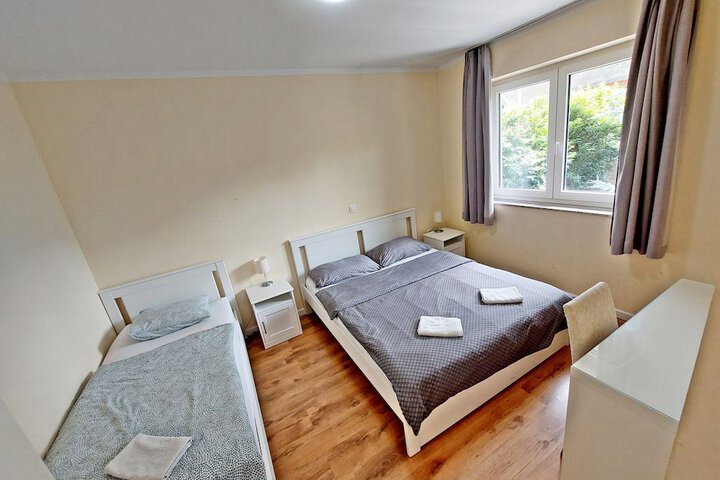 Room 8 of 43
