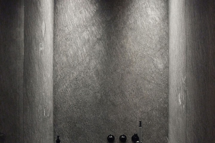 Room 10 of 27