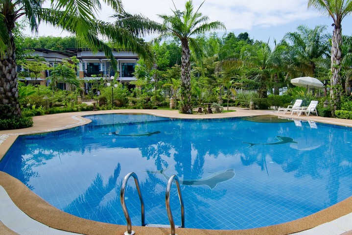 Pools & Facilities