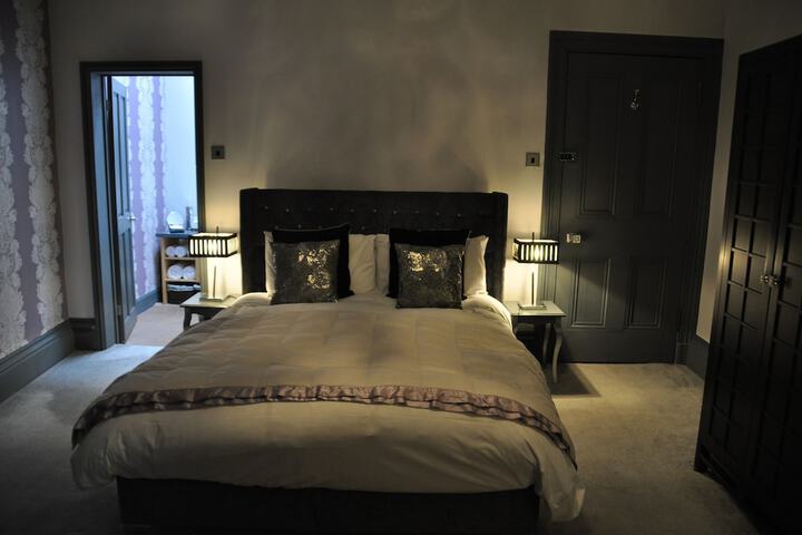Room 21 of 66