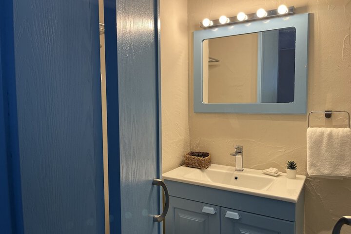 Room 17 of 22