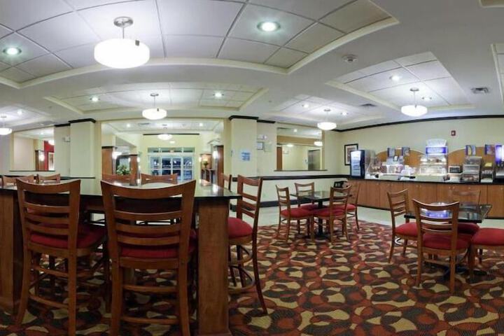 Breakfast/Coffee Service 16 of 28