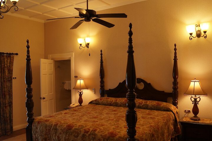 Room 13 of 95