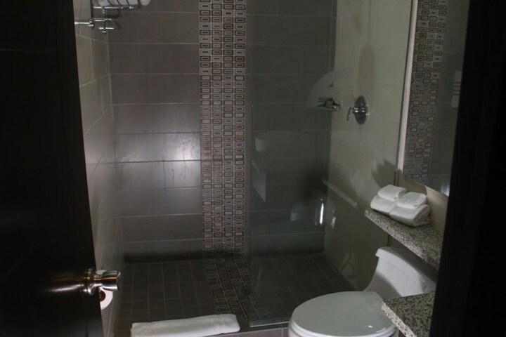 Room 100 of 152