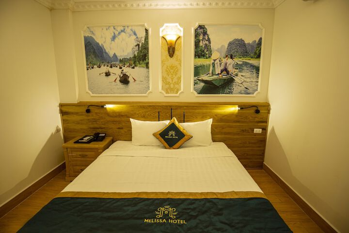 Room 4 of 38