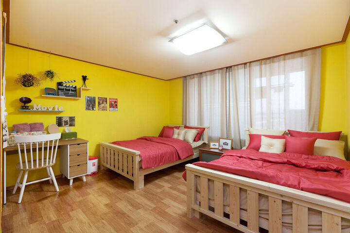 Room 27 of 51